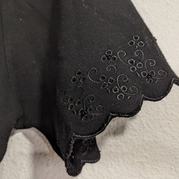 JM Collection Black Short Sleeve Shirt, Scallop Neck and Sleeves Cotton … - Picture 2 of 9